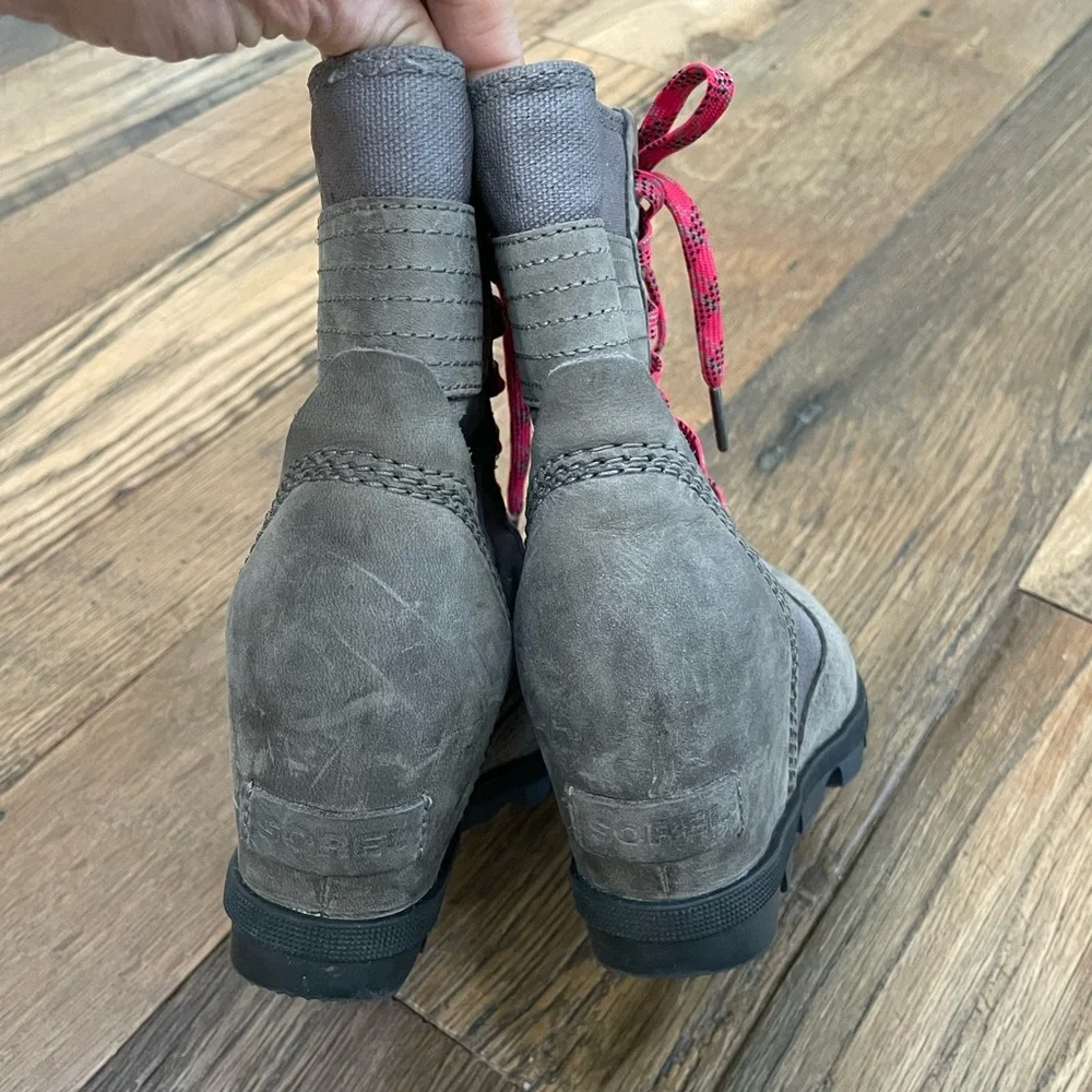 Sorel Wedge Boots Wm 6